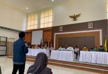 Mahasiswa Bereaksi, Birokrasi Berdiskusi